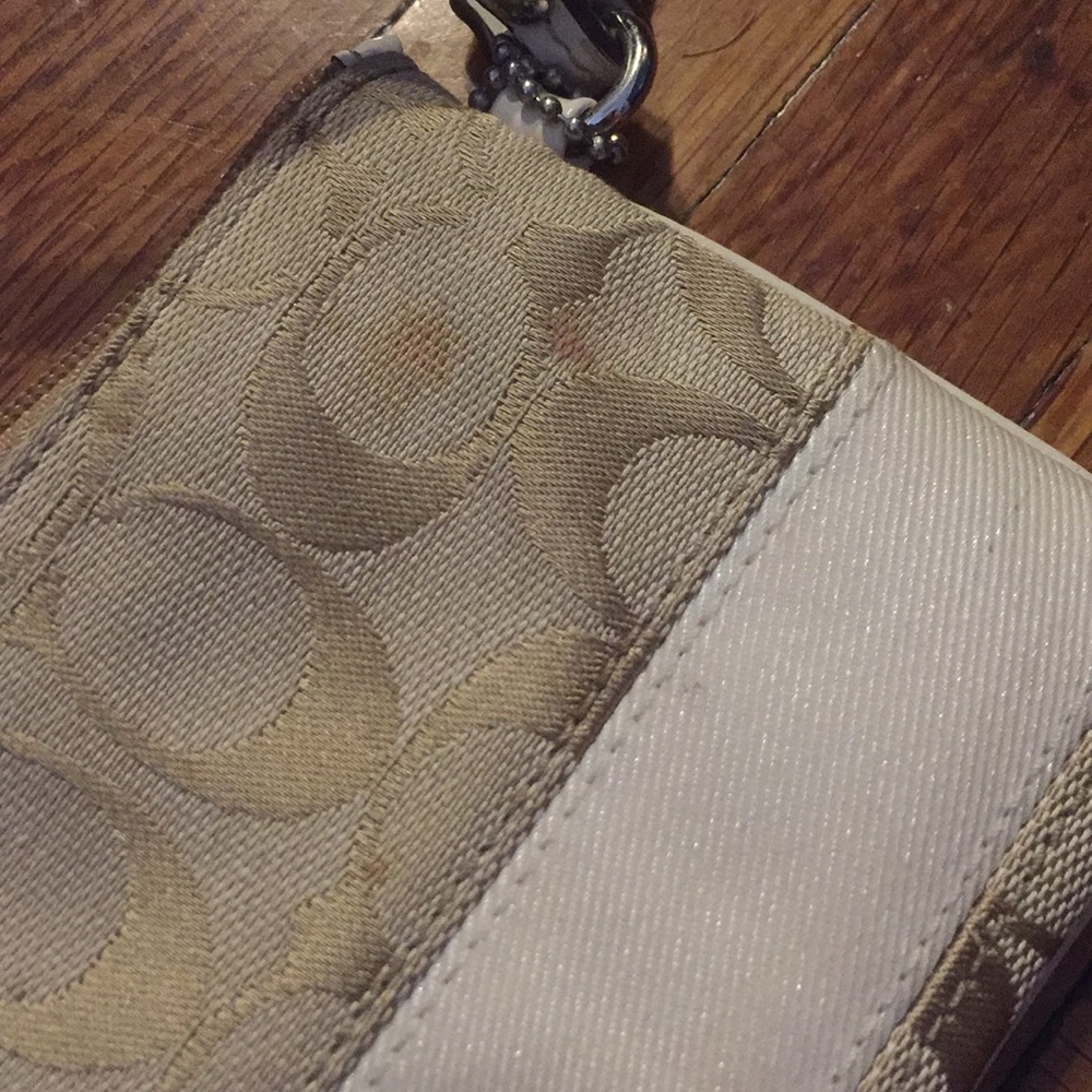 Coach Wristlet - Picture 6 of 6